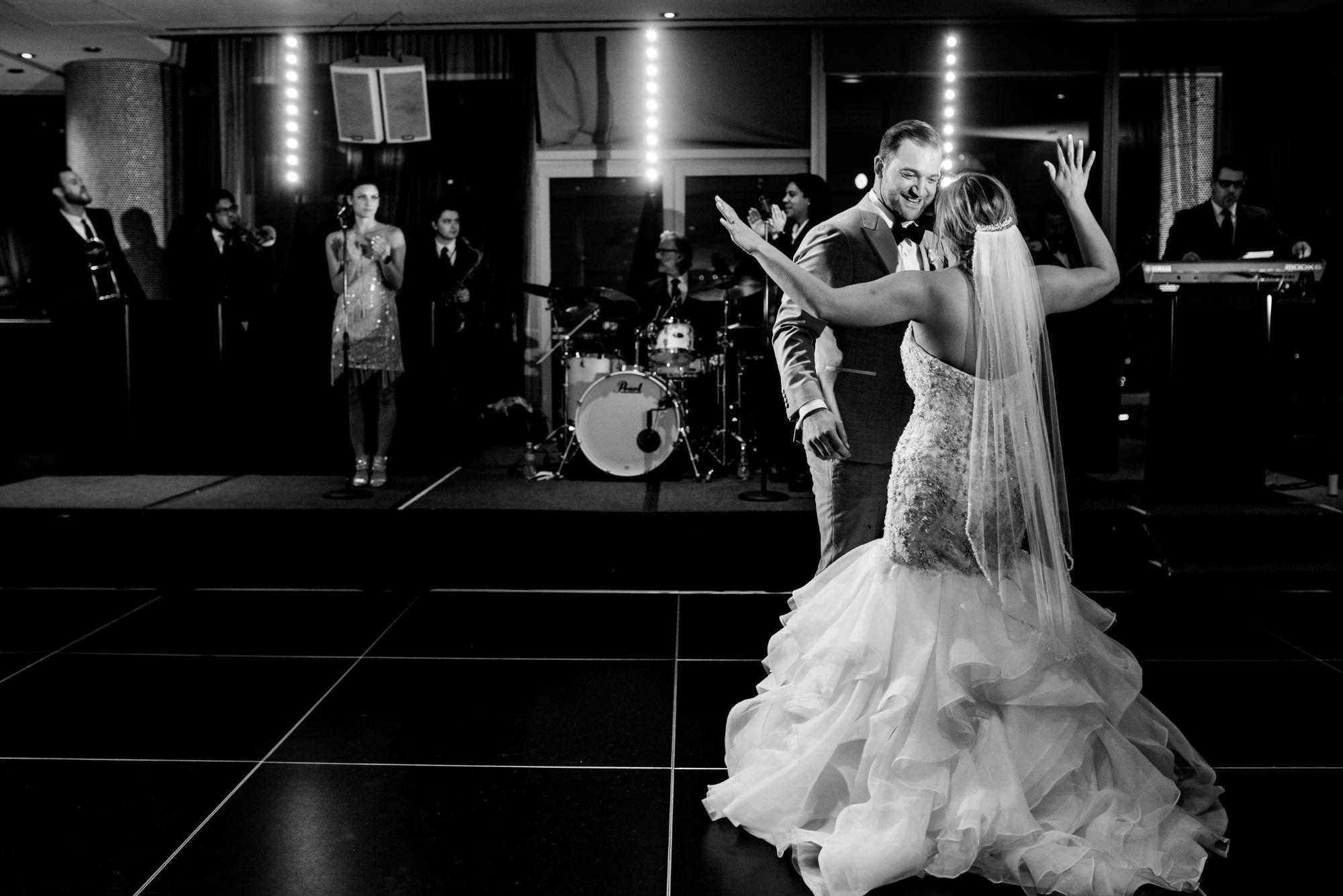 carousel-hero-element image-0